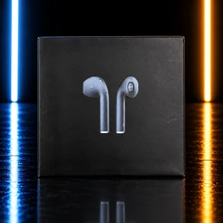 هندزفری بلوتوثی طرح AirPods 2 مشکی با کیس شارژ بیسیم